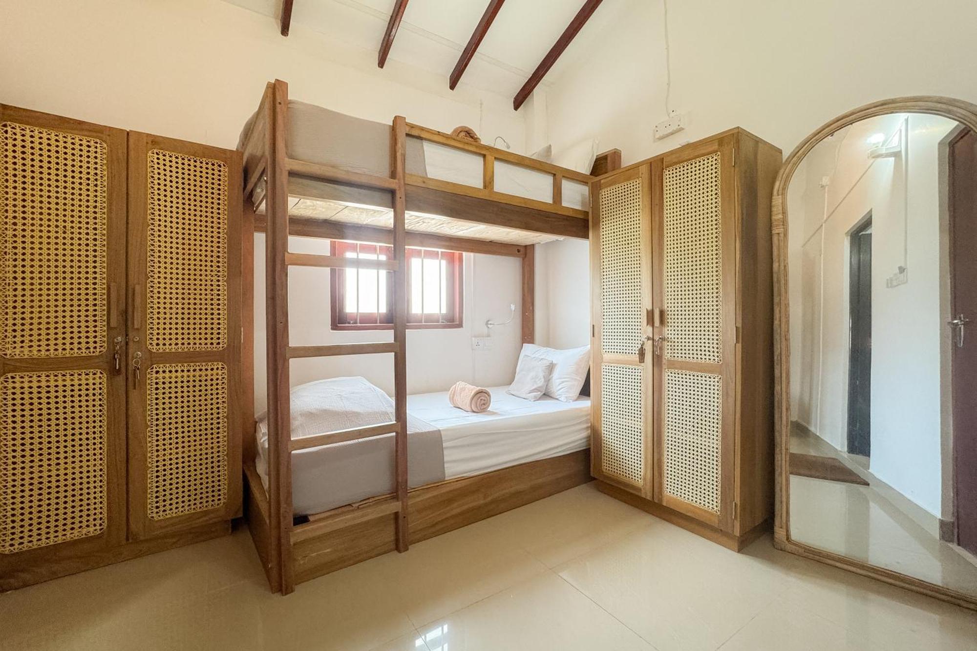ウェリガマ Lucky'S Surf Camp Bed & Breakfast エクステリア 写真