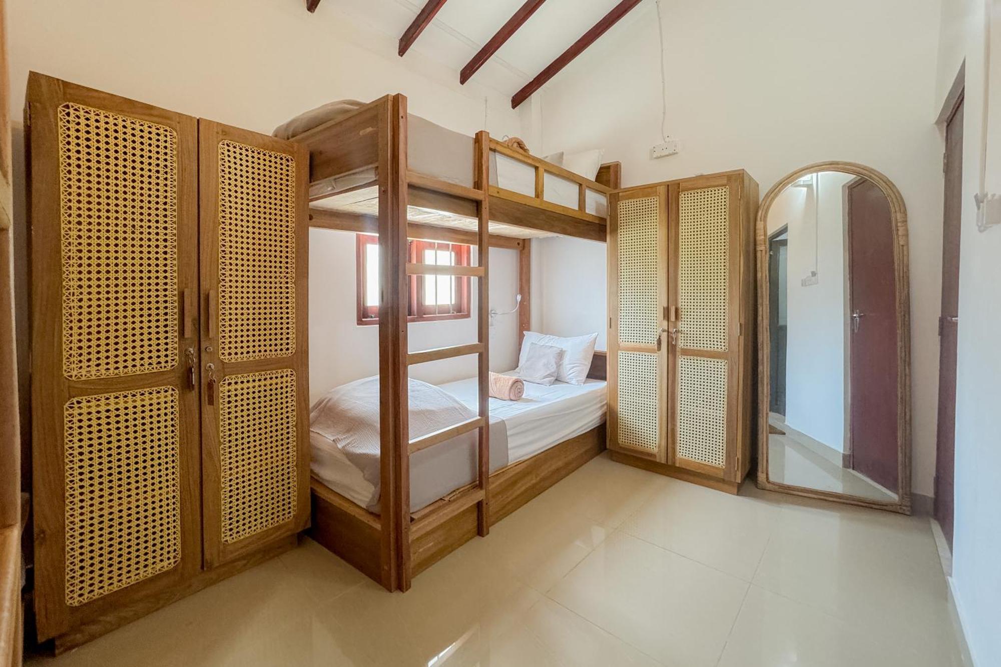 ウェリガマ Lucky'S Surf Camp Bed & Breakfast エクステリア 写真