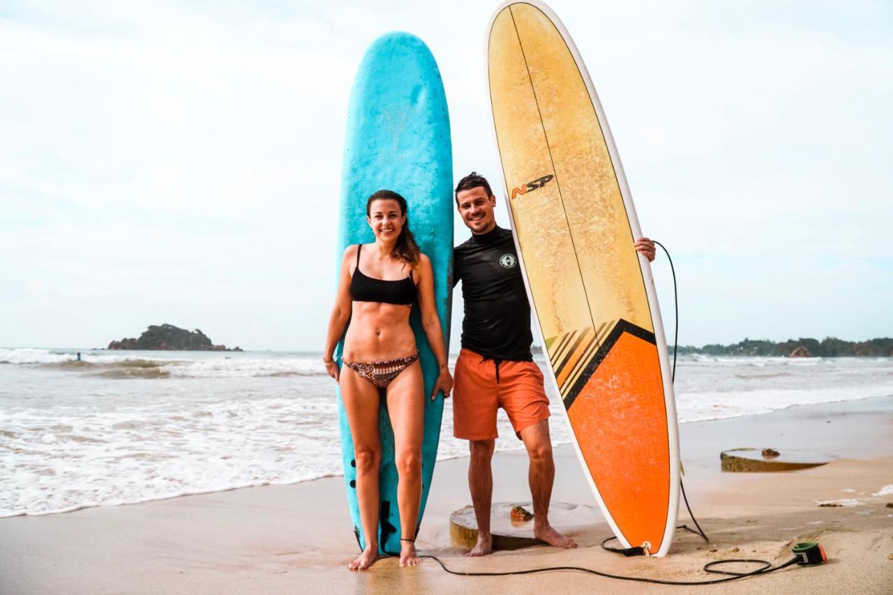 ウェリガマ Lucky'S Surf Camp Bed & Breakfast エクステリア 写真