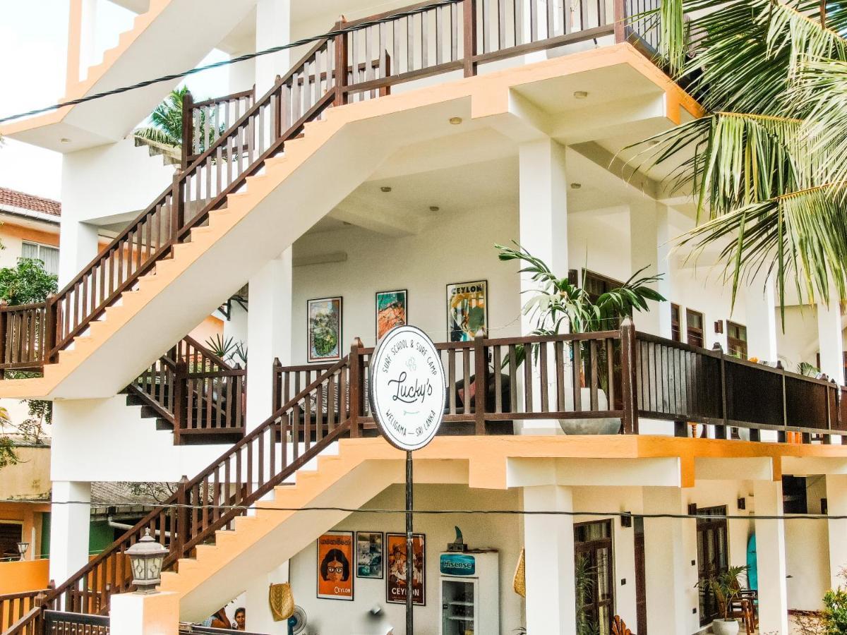 ウェリガマ Lucky'S Surf Camp Bed & Breakfast エクステリア 写真
