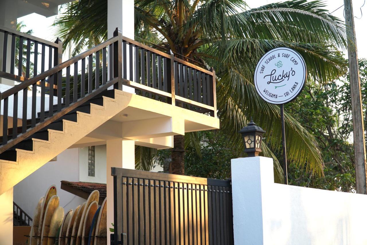 ウェリガマ Lucky'S Surf Camp Bed & Breakfast エクステリア 写真